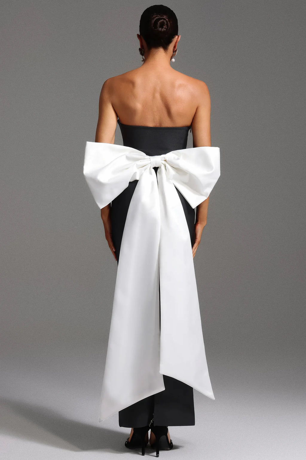 Susane Black & White