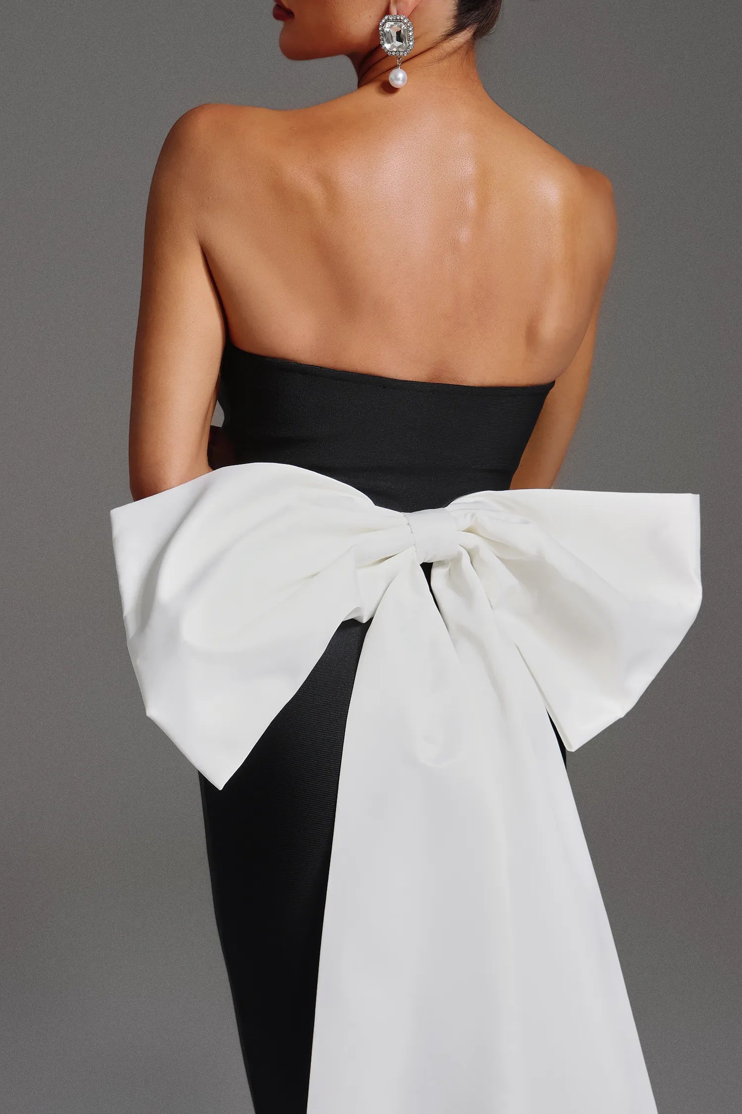 Susane Black & White